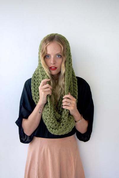 The Hyperion Chunk Infinity Scarf- Olive