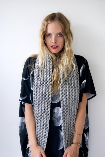 The Io Chunk Long Scarf- Grey