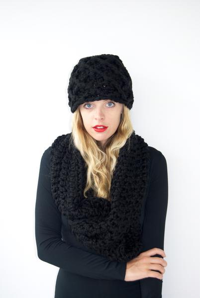 The Hyperion Chunk Infinity Scarf- Black